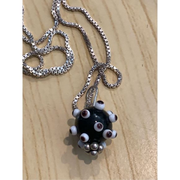 .925 Sterling Silver Box Chain with Black White Lampwork Bead - Picture 3 of 5